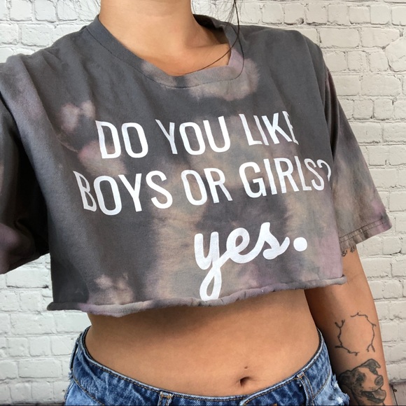 “DO YOU LIKE BOYS OR GIRLS? YES” bleached crop top - Picture 5 of 5